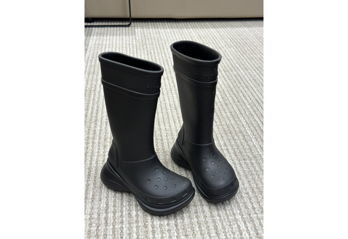 BALENCIAGA BOOT -01