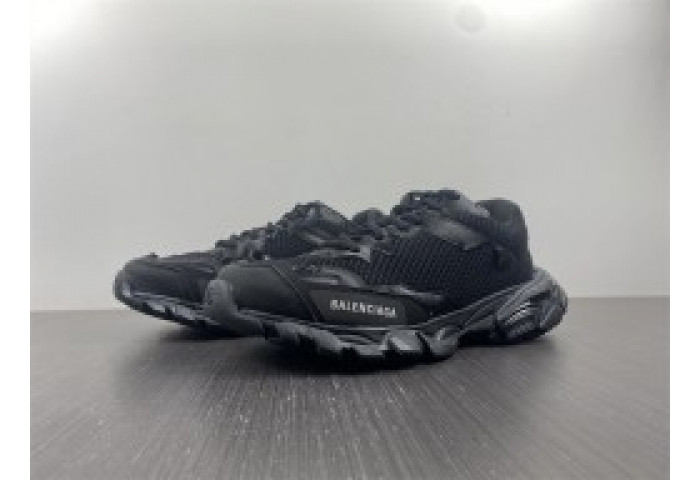 BALENCIAGA SNEAKER -B002