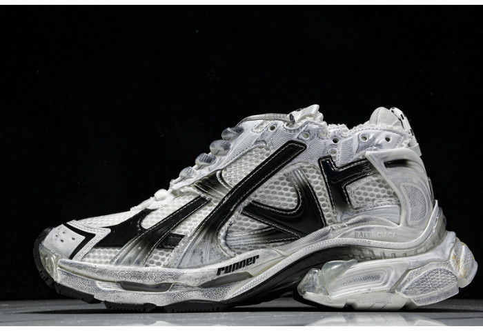 BALENCIAGA 44