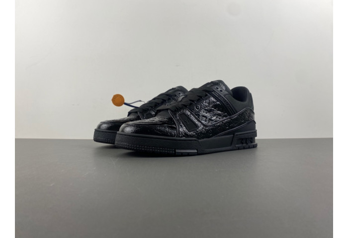 LV snekaers 209
