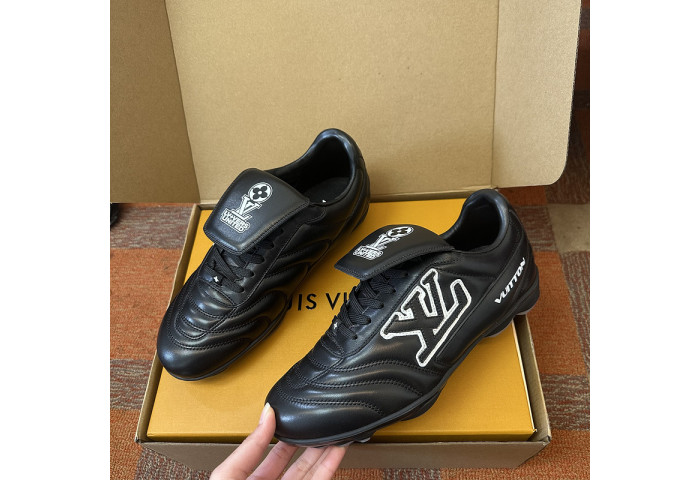 LV snekaers 131