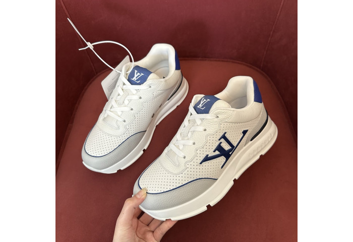 LV snekaers 142