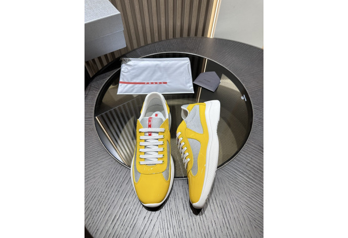 Prada 40