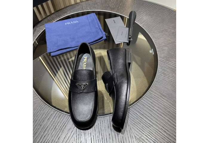 Prada 60