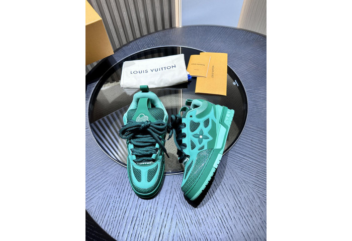 LV snekaers 182