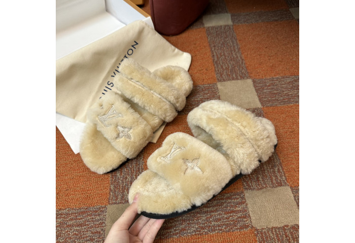 L&V sandal 44