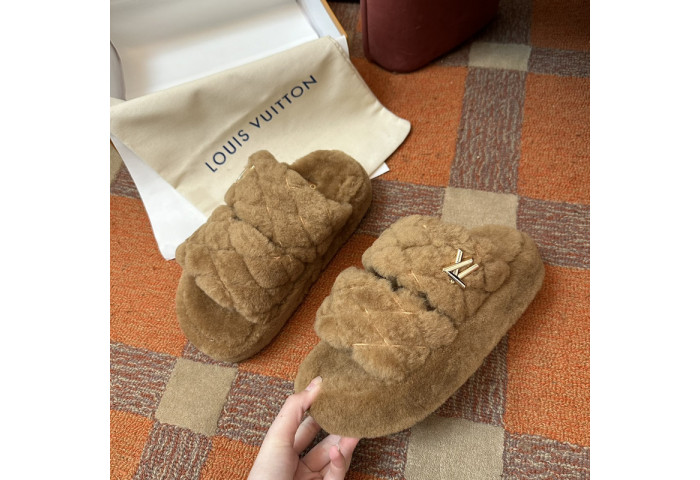 L&V sandal 47