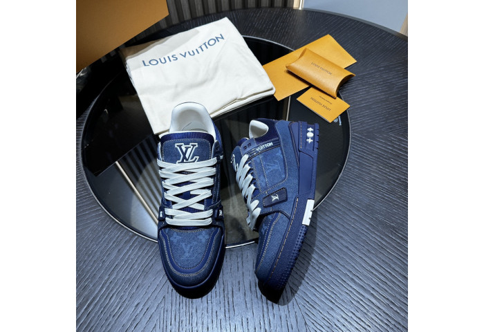 LV snekaers 146
