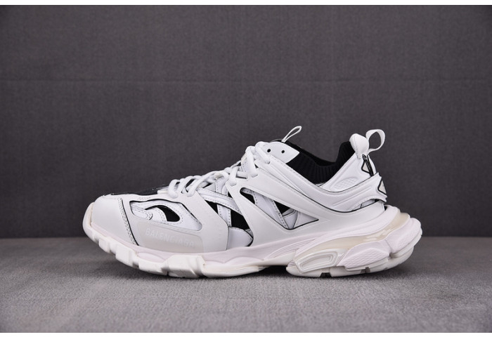 BALENCIAGA 13