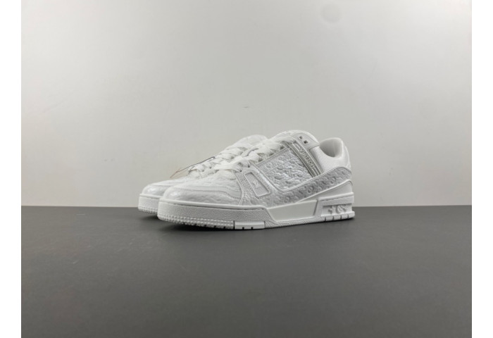 LV snekaers 208