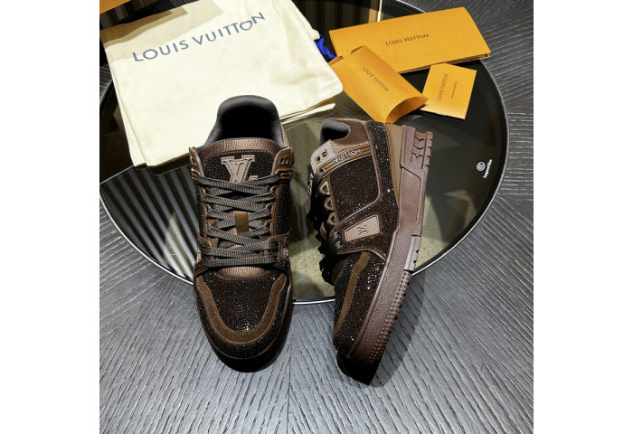 LV snekaers 149