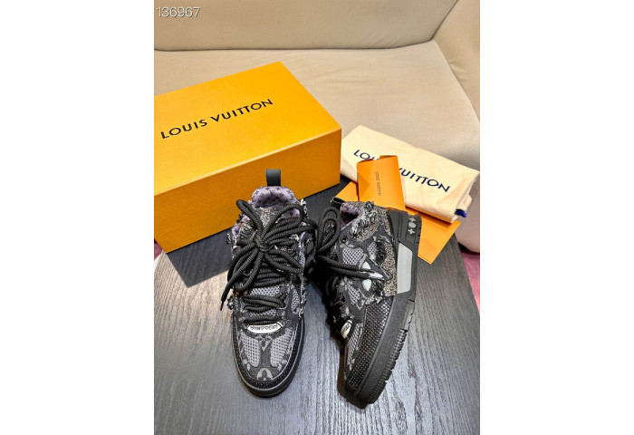 LV snekaers 200