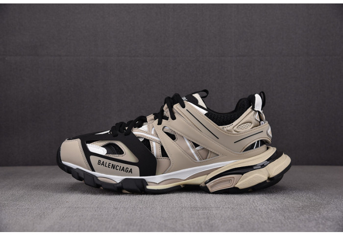 BALENCIAGA 17