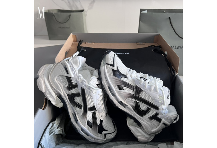 SNEAKER RUNNER 38