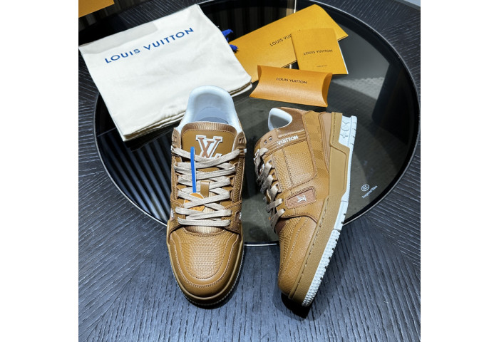 LV snekaers 156
