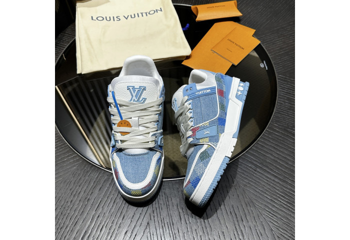 LV snekaers 133