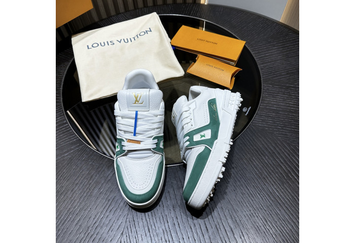 LV snekaers 155