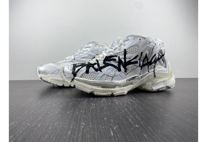 SNEAKER RUNNER 03