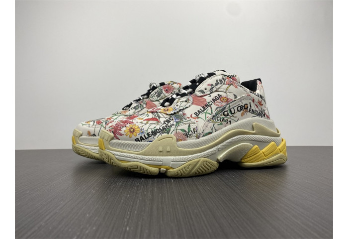 SNEAKER -202207136