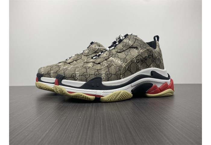 SNEAKER -202207135