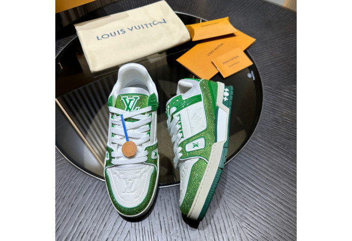 LV snekaers 121