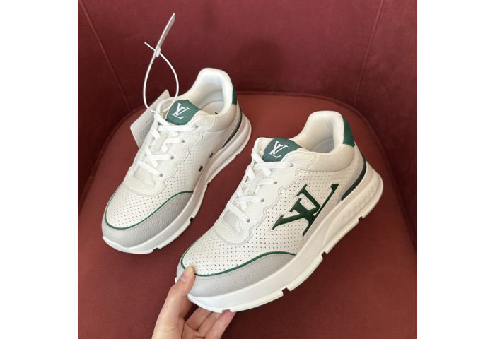 LV snekaers 141