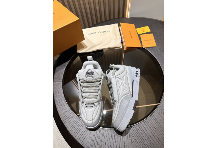LV snekaers 205