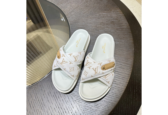 L&V sandal 54