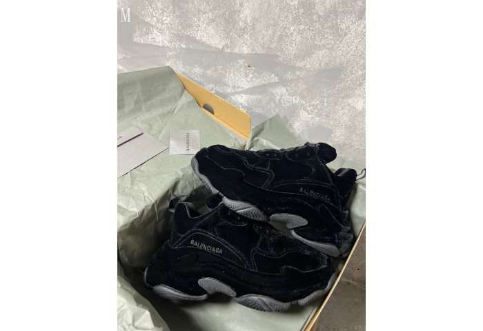 BALENCIAGA TRIPLES 17