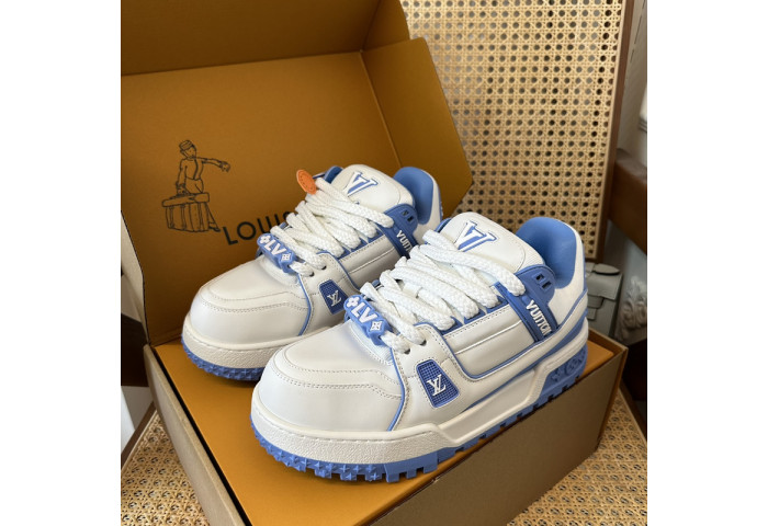 LV snekaers 194