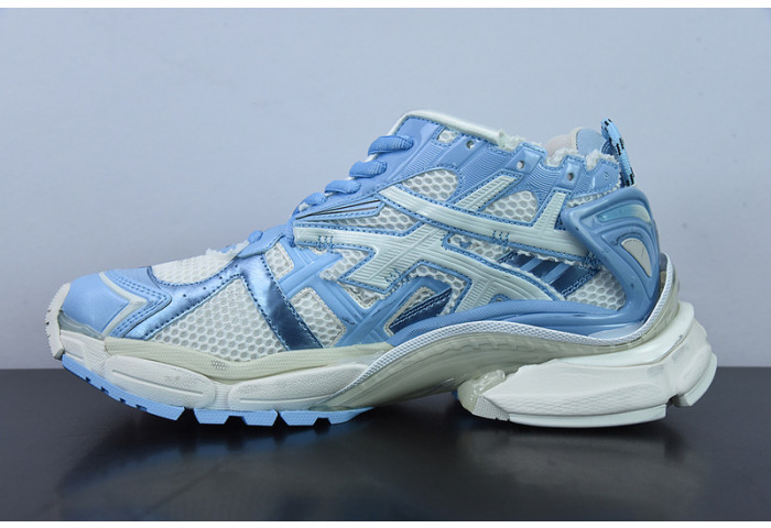 SNEAKER RUNNER 11