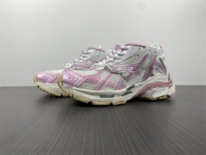SNEAKER RUNNER 24