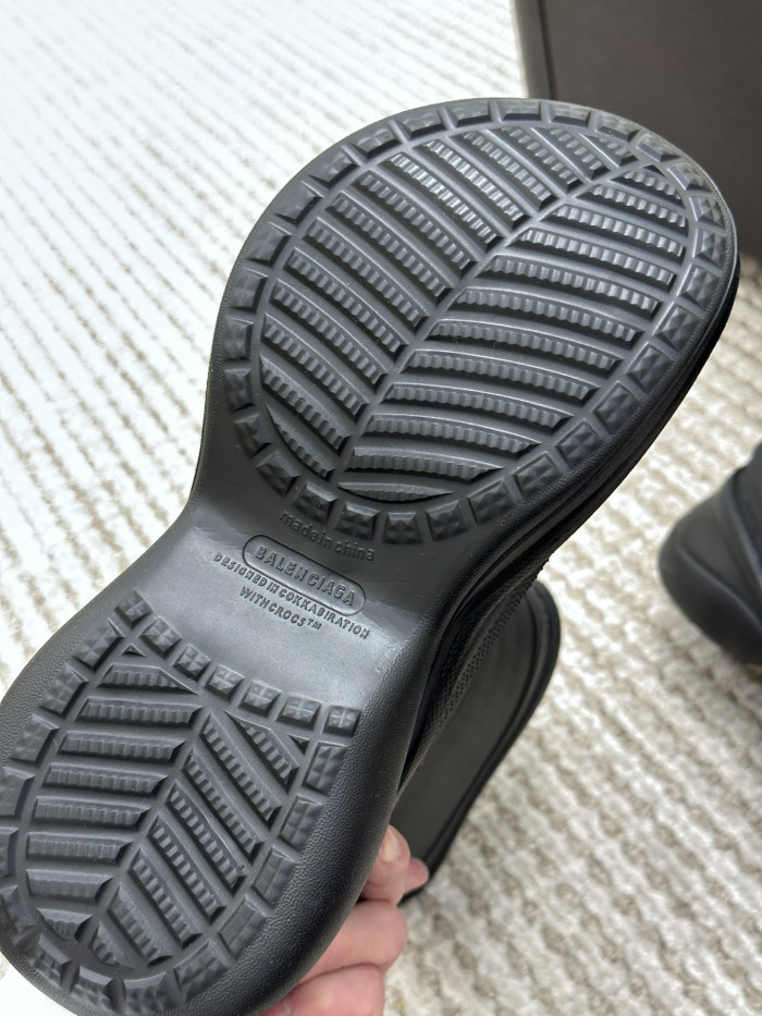 BALENCIAGA BOOT -01