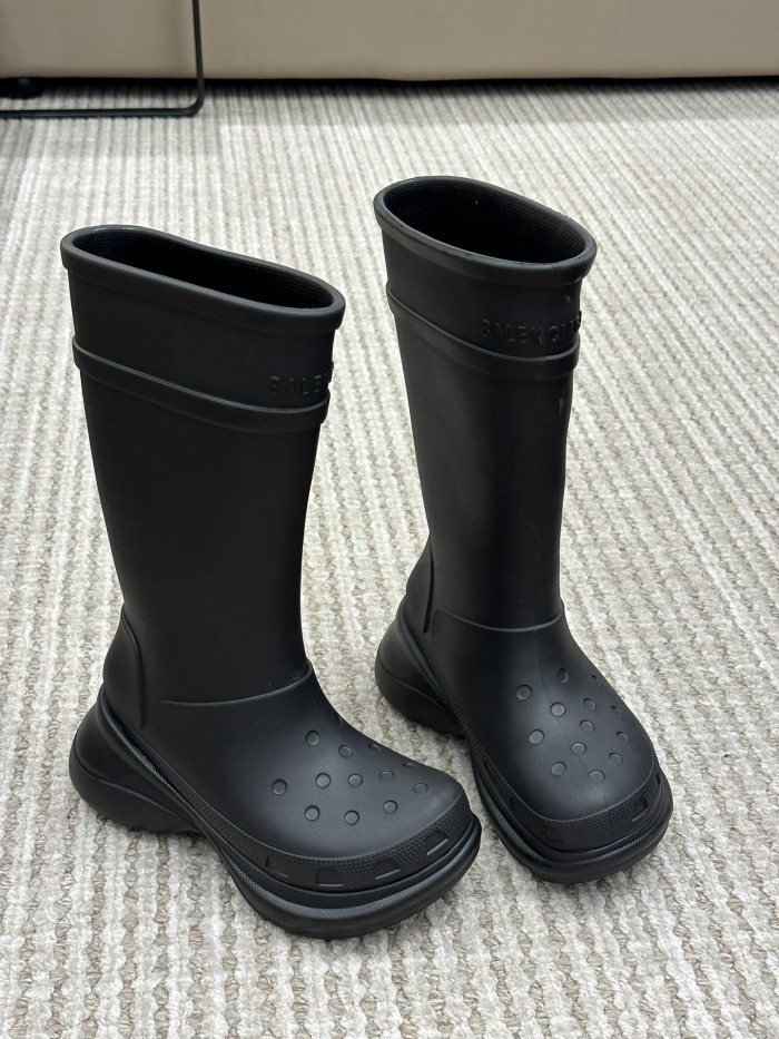 BALENCIAGA BOOT -01