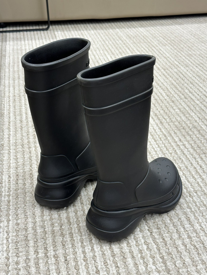 BALENCIAGA BOOT -01