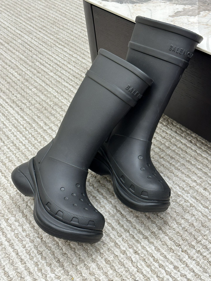 BALENCIAGA BOOT -01