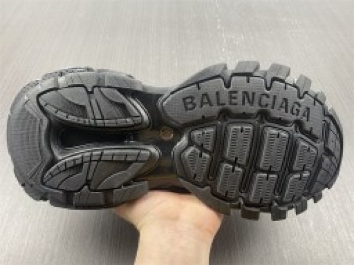 BALENCIAGA SNEAKER -B002
