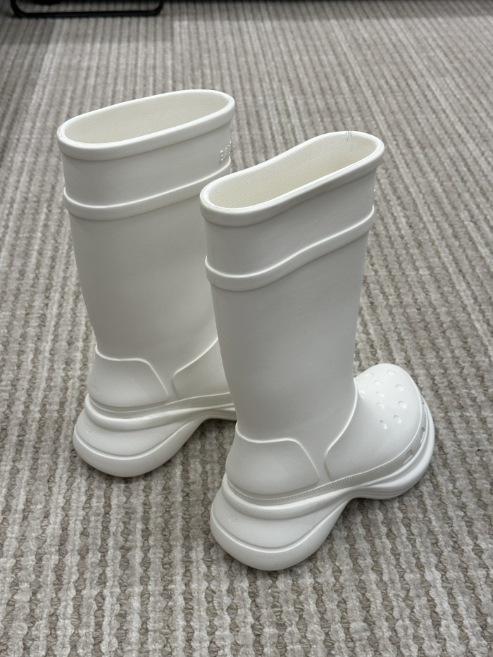 BALENCIAGA BOOT -04