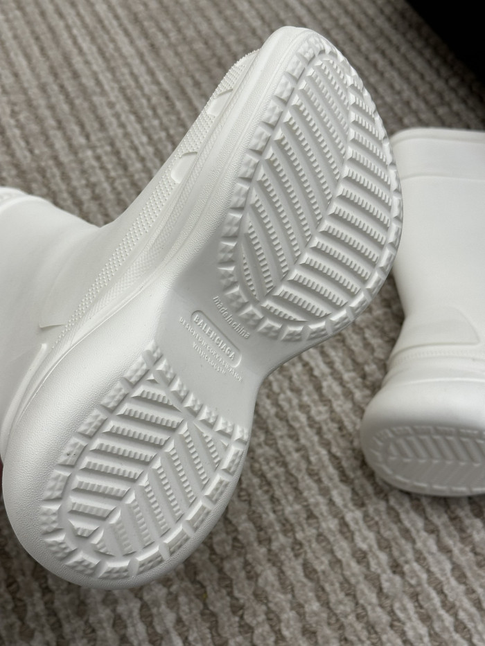 BALENCIAGA BOOT -04