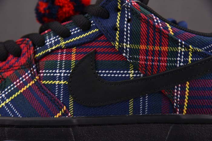 NK SB Dunk Low Nardwuar-II1493-600