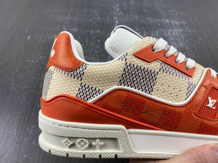 lv snekaers 83