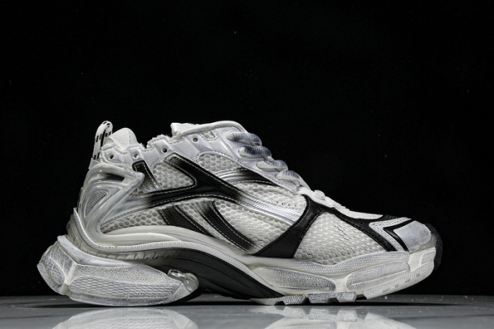 BALENCIAGA 44