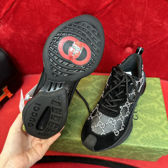 GUCCI SNEAKER 82