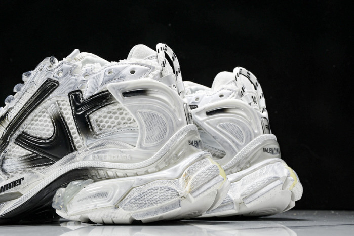 BALENCIAGA 44