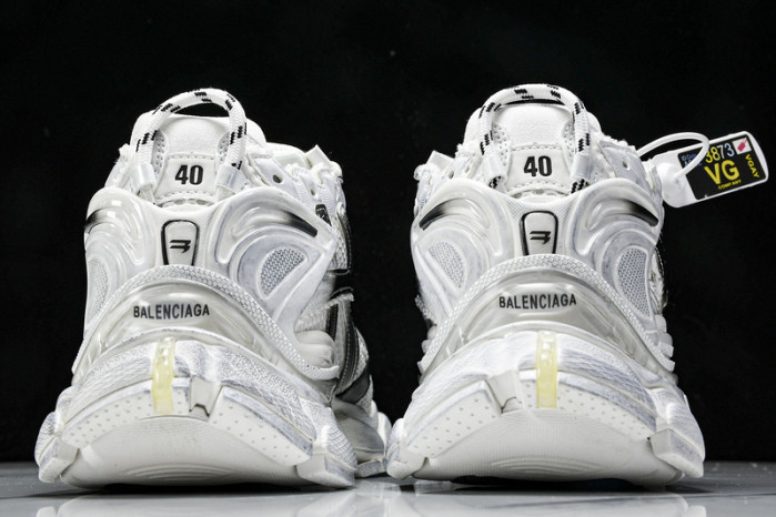 BALENCIAGA 44