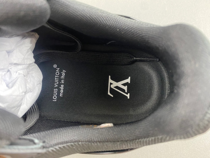 LV snekaers 209