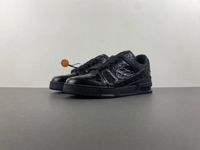 LV snekaers 209