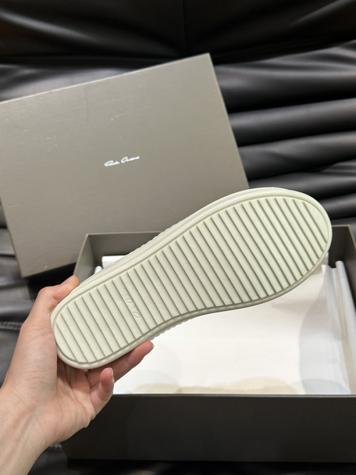 Rick Owen R000045