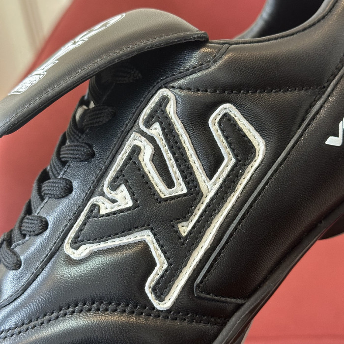LV snekaers 131