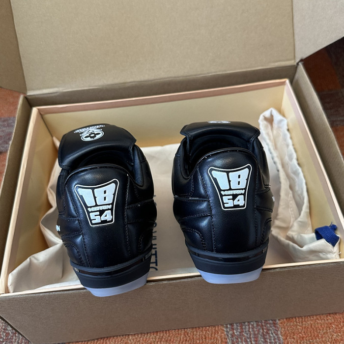LV snekaers 131